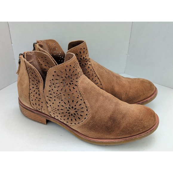 Sofft Shoes - Sofft Barrosa Cognac Boho Perforated Suede Bootie Back Zip Stacked Heel Sz 9M